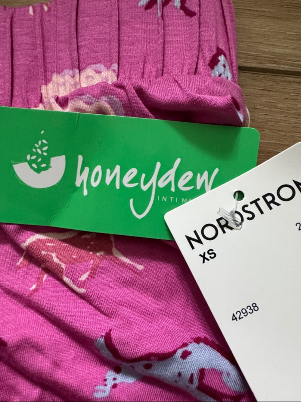 **NWT** Soft, Honeydew Intimates Hot Pink Horse-Print Athletic Lounge Shorts - Picture 3 of 7